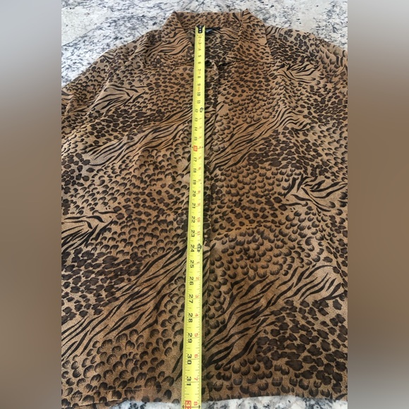 American Angel Long Sleeve Button Front Animal Print Plus Size 3x Tan Brown NWOT - Picture 10 of 14